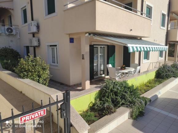 Apartment Anethum Premantura Exterior photo